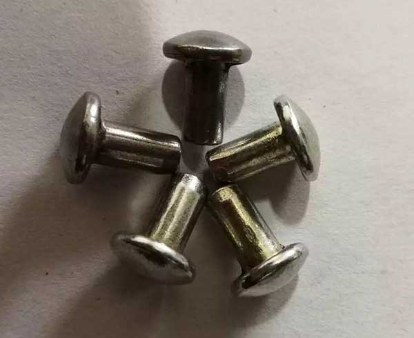  拉铆钉